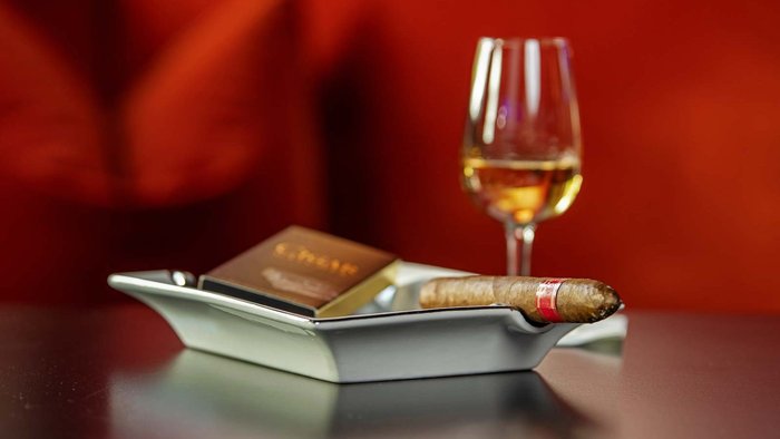 Pianobar Frauenfeld Zigarren und Whiskey